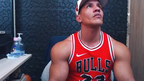 Viktor Herrera online show from 11/14/25, 06:17