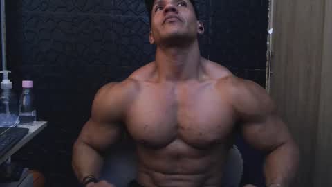 Viktor Herrera online show from 11/15/25, 02:46