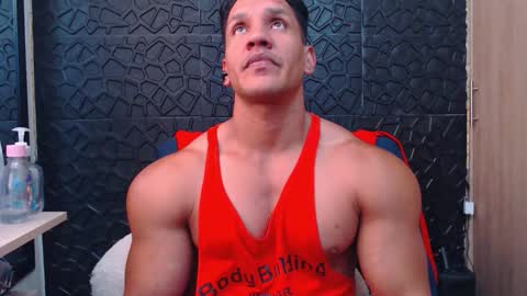 Snapshot of viktorherrera chatting on 01/10/26, 03:58 Viktor Herrera online show from 01/10/26, 03:58