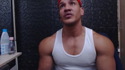 Snapshot of viktorherrera chatting on 01/13/26, 07:35 Viktor Herrera online show from 01/13/26, 07:35