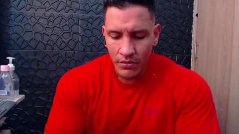 Snapshot of viktorherrera chatting on 01/17/26, 03:39 Viktor Herrera online show from 01/17/26, 03:39