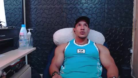 Snapshot of viktorherrera chatting on 02/14/26, 03:31 Viktor Herrera online show from 02/14/26, 03:31