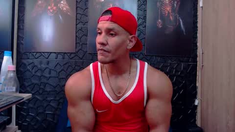 Snapshot of viktorherrera chatting on 03/06/26, 04:25 Viktor Herrera online show from 03/06/26, 04:25