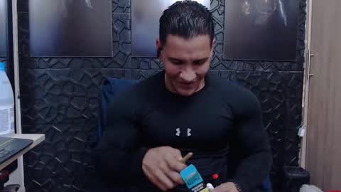 Snapshot of viktorherrera chatting on 03/14/26, 03:56 Viktor Herrera online show from 03/14/26, 03:56