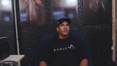 Viktor Herrera online show from 05/04/26, 01:40