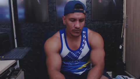 Viktor Herrera online show from 05/25/26, 04:24