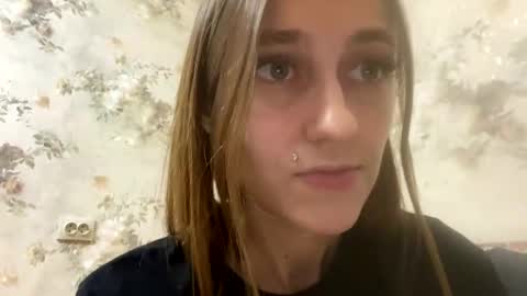 Snapshot of viktoria9898 chatting on 12/03/24, 01:08 Sweett online show from 12/03/24, 01:08