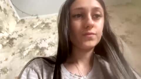 Snapshot of viktoria9898 chatting on 09/10/25, 11:10 Sweett online show from 09/10/25, 11:10