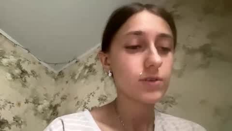 Snapshot of viktoria9898 chatting on 10/21/25, 11:11 Sweett online show from 10/21/25, 11:11