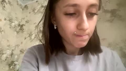 Snapshot of viktoria9898 chatting on 11/06/25, 11:22 Sweett online show from 11/06/25, 11:22