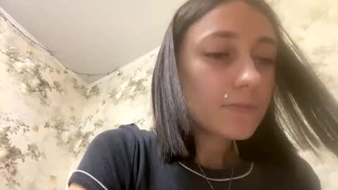 Snapshot of viktoria9898 chatting on 11/19/25, 12:16 Sweett online show from 11/19/25, 12:16