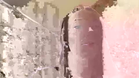 Snapshot of viktoria9898 chatting on 11/25/25, 12:27 Sweett online show from 11/25/25, 12:27