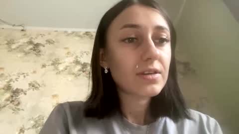 Snapshot of viktoria9898 chatting on 11/27/25, 11:23 Sweett online show from 11/27/25, 11:23