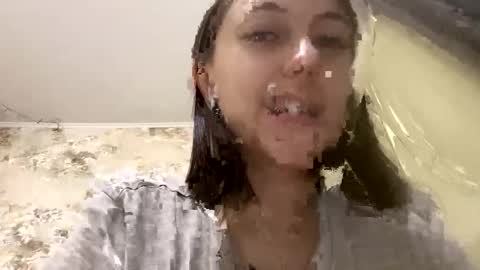 Snapshot of viktoria9898 chatting on 12/04/25, 11:30 Sweett online show from 12/04/25, 11:30