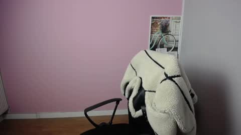 Snapshot of viktoria_lovely chatting on 02/18/25, 06:04 viktoria_lovely online show from 02/18/25, 06:04