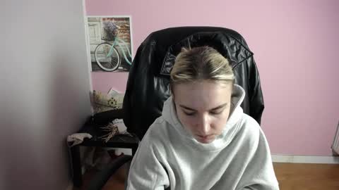 Snapshot of viktoria_lovely chatting on 04/02/26, 07:17 viktoria_lovely online show from 04/02/26, 07:17