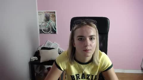 viktoria_lovely online show from 07/10/26, 07:45