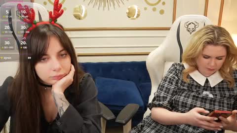 Snapshot of viktoria_storm chatting on 12/24/24, 11:11 Alisa online show from 12/24/24, 11:11