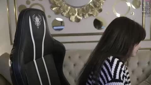 Snapshot of viktoria_storm chatting on 02/07/25, 10:52 Alisa online show from 02/07/25, 10:52