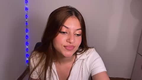 Snapshot of viky_evanss chatting on 05/21/26, 05:53 viky_evanss online show from 05/21/26, 05:53