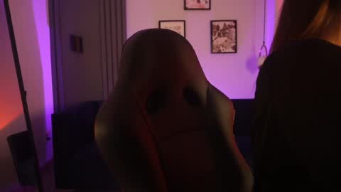 Victoria online show from 04/24/26, 11:51