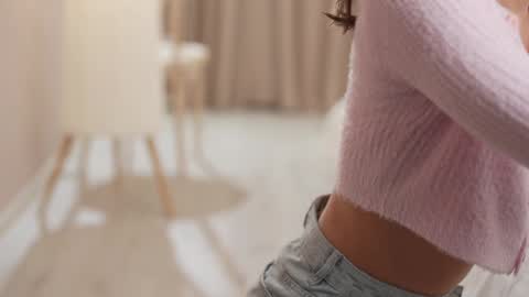 Snapshot of villanelle_l chatting on 01/13/25, 11:52 Lana online show from 01/13/25, 11:52