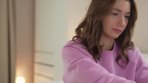 Snapshot of villanelle_l chatting on 01/17/25, 12:21 Lana online show from 01/17/25, 12:21