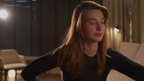 Snapshot of villanelle_l chatting on 11/20/25, 10:59 Lana online show from 11/20/25, 10:59