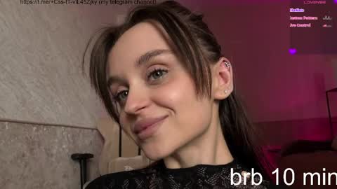 Snapshot of villuuvargas chatting on 04/13/26, 01:44 Eva online show from 04/13/26, 01:44
