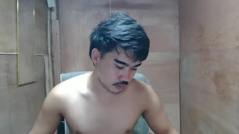 Snapshot of vin_17 chatting on 04/21/26, 02:37 Call me Marvin online show from 04/21/26, 02:37