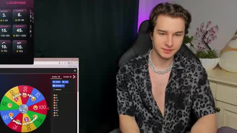 Vincent Strong online show from 11/16/25, 09:04