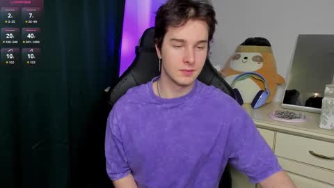 Vincent Strong online show from 02/21/26, 01:12