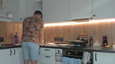 Snapshot of vincent_o chatting on 01/31/25, 05:10 Vincent. uncut 18cm online show from 01/31/25, 05:10