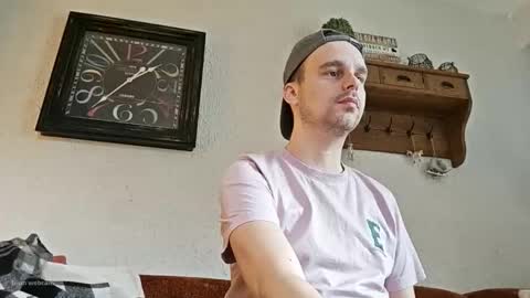 Vincent online show from 12/22/25, 12:35