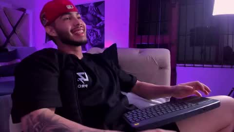 Vincent online show from 11/29/25, 04:37