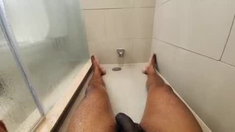 Snapshot of vineshh chatting on 12/22/24, 09:11 Vino Girthyboi online show from 12/22/24, 09:11