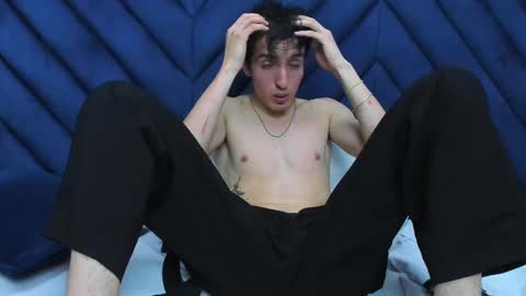 Snapshot of vinniematte chatting on 02/26/25, 05:53 vinniematte online show from 02/26/25, 05:53