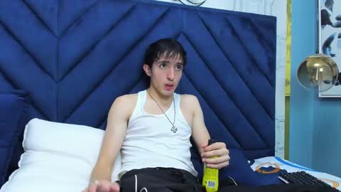 Snapshot of vinniematte chatting on 02/27/25, 03:04 vinniematte online show from 02/27/25, 03:04