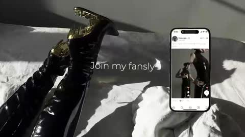 Diva Silvia online show from 12/14/25, 03:28