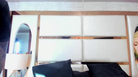 ---Vinzen--- online show from 10/22/25, 04:29