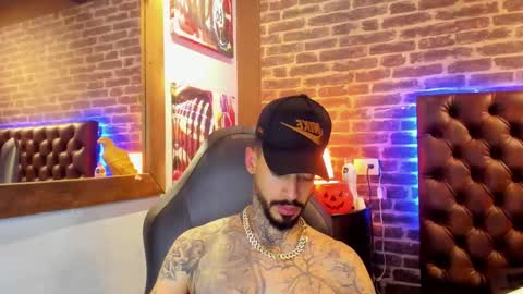 ---Vinzen--- online show from 10/31/25, 06:14