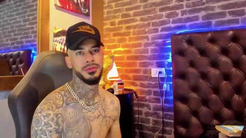 ---Vinzen--- online show from 12/18/25, 09:43