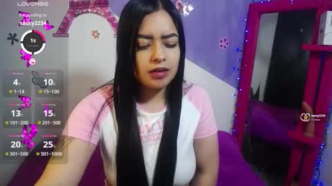 Snapshot of vio_let_ chatting on 01/16/26, 08:40 Daniela online show from 01/16/26, 08:40