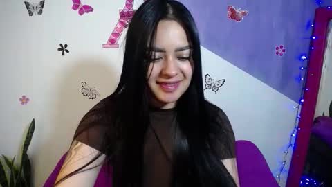 Snapshot of vio_let_ chatting on 02/04/26, 07:47 Daniela online show from 02/04/26, 07:47