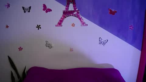 Snapshot of vio_let_ chatting on 03/11/26, 03:56 Daniela online show from 03/11/26, 03:56