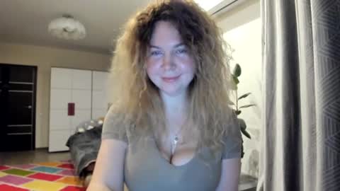 Snapshot of viodetta chatting on 12/22/24, 07:42 viodetta online show from 12/22/24, 07:42