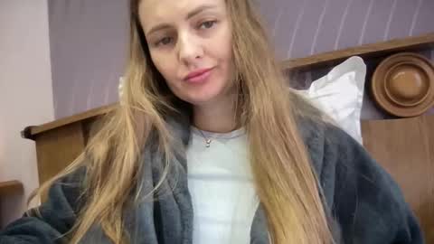 Funny  girl online show from 11/17/25, 09:26