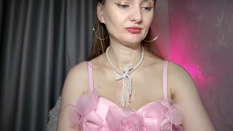 Funny  girl online show from 11/26/25, 07:59