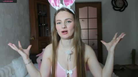 Snapshot of viola_1 chatting on 04/06/26, 03:15 Funny girl online show from 04/06/26, 03:15