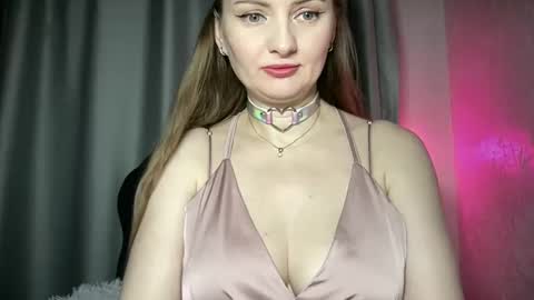 Snapshot of viola_1 chatting on 04/13/26, 10:15 Funny girl online show from 04/13/26, 10:15
